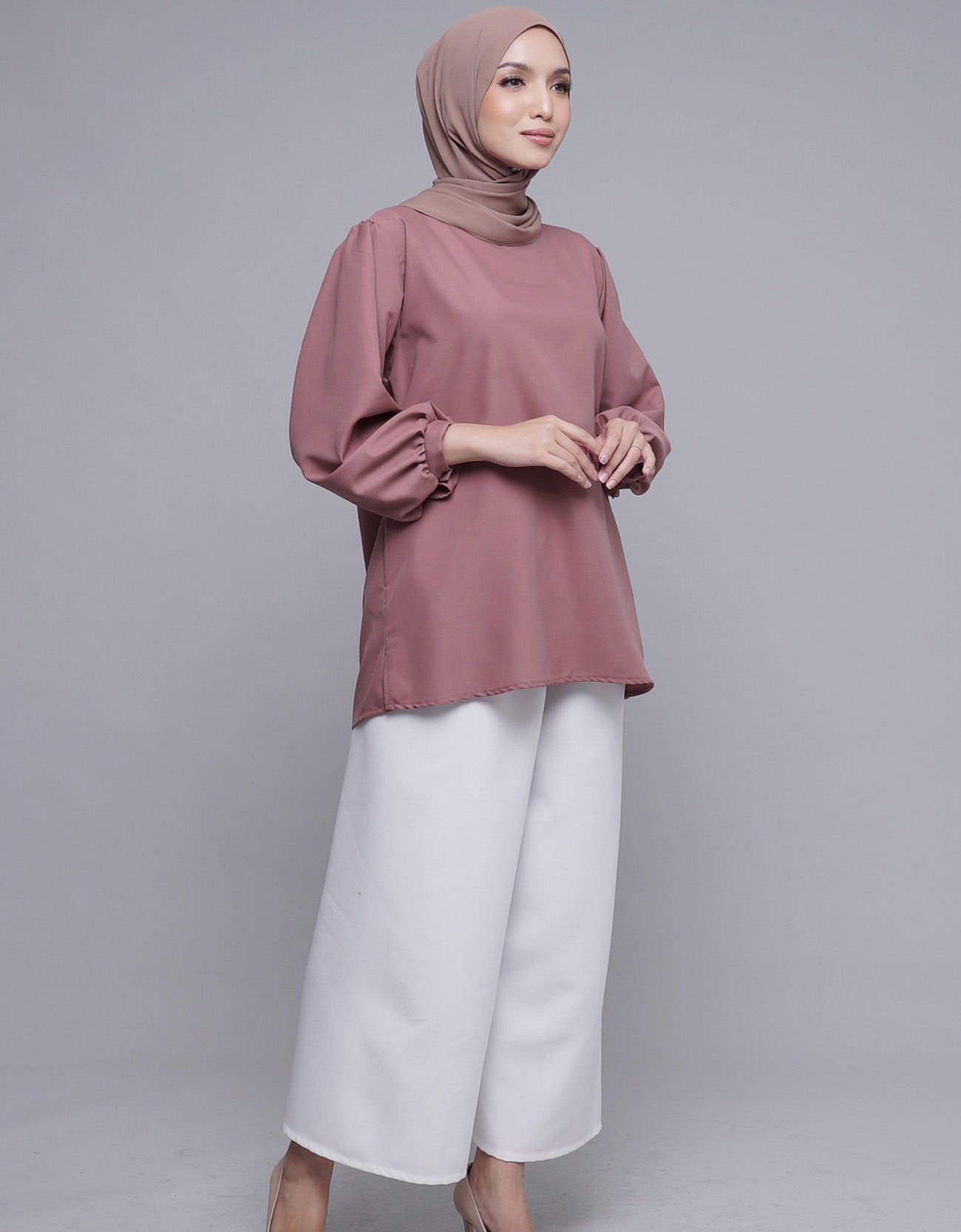 Ruby Blouse Straight Fit Puff Sleeves Design