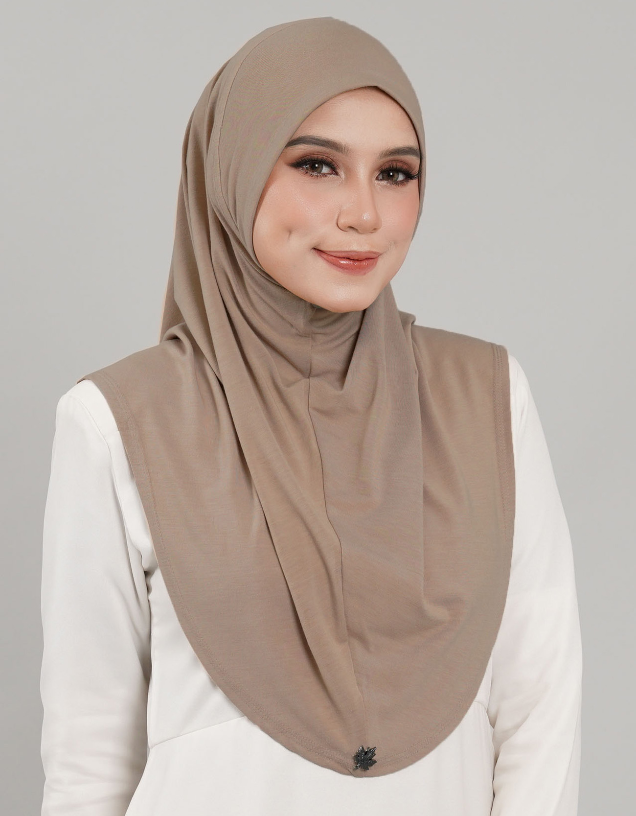 Express Hijab Damia Plain - 16 Khaki
